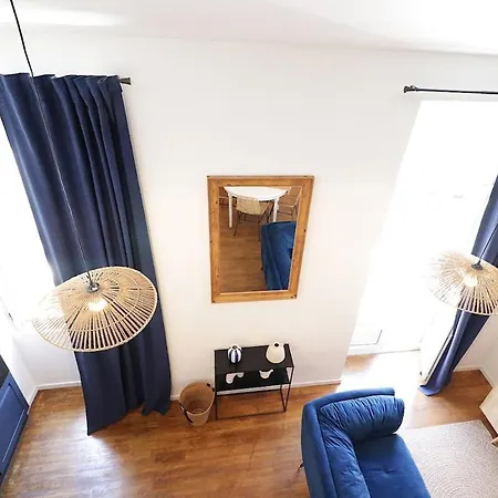 아파트 Cocon En Duplex Arenes Gare 님