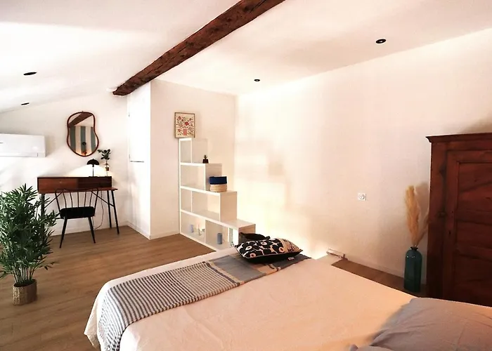 Cocon En Duplex Arenes Gare * نيم